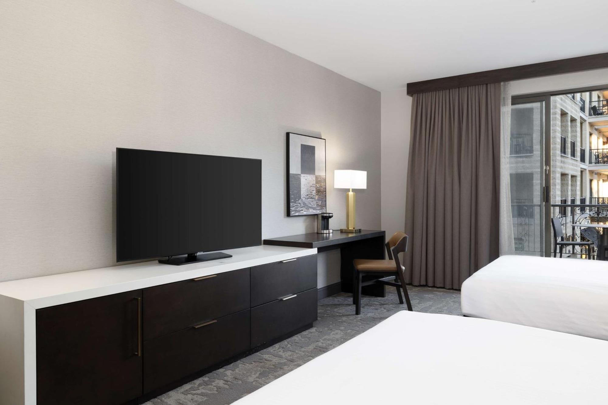 Hotel Hilton Promenade Branson Landing Extérieur photo