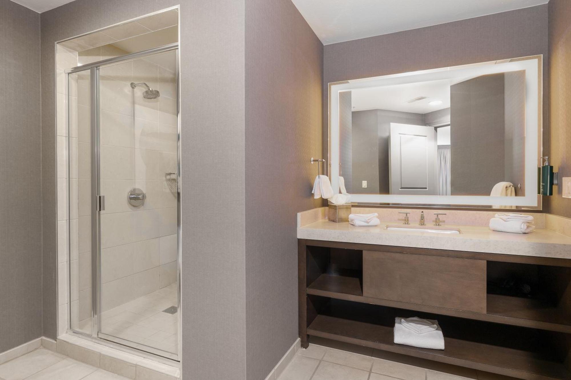 Hotel Hilton Promenade Branson Landing Extérieur photo